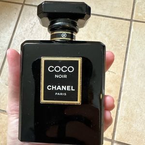 Chanel coco noir
